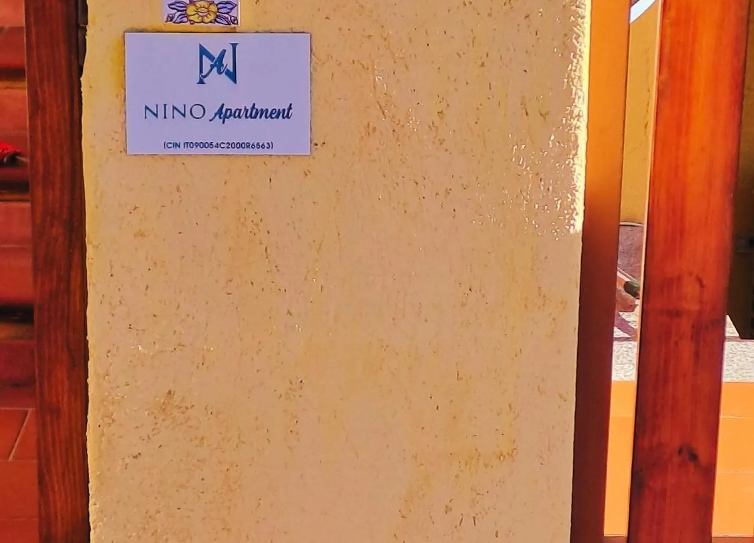 Nino Apartment بالاو